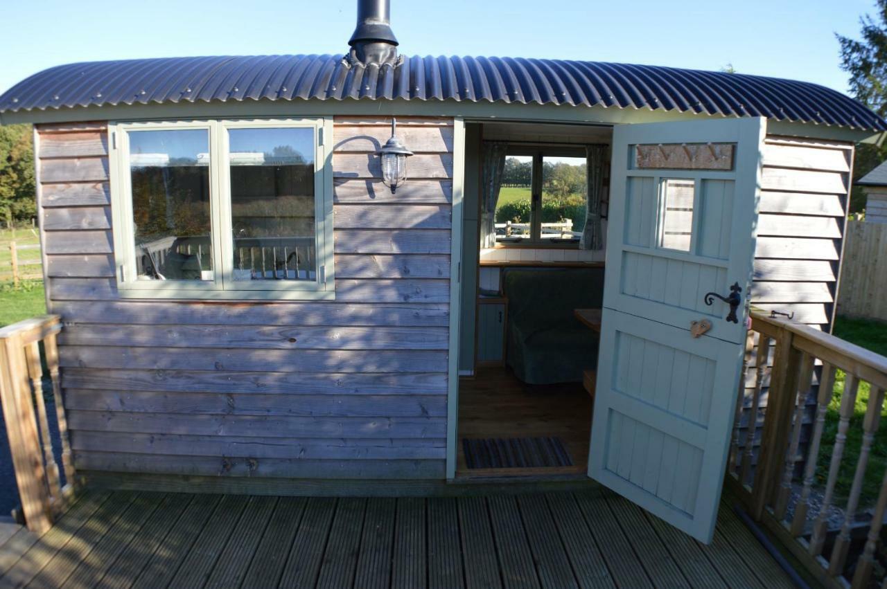 Rose Shepherds Hut Badlesmere エクステリア 写真
